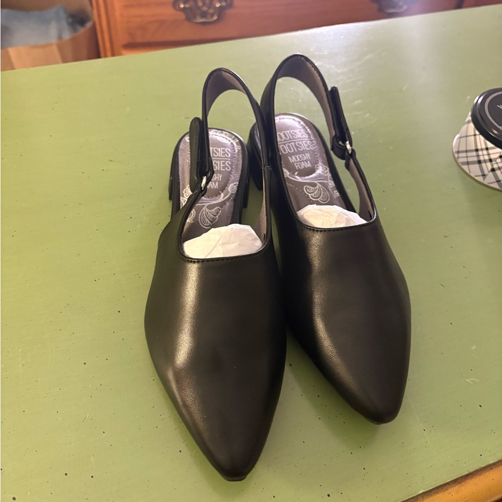 Mootsies Tootsies Black Slingback Heels